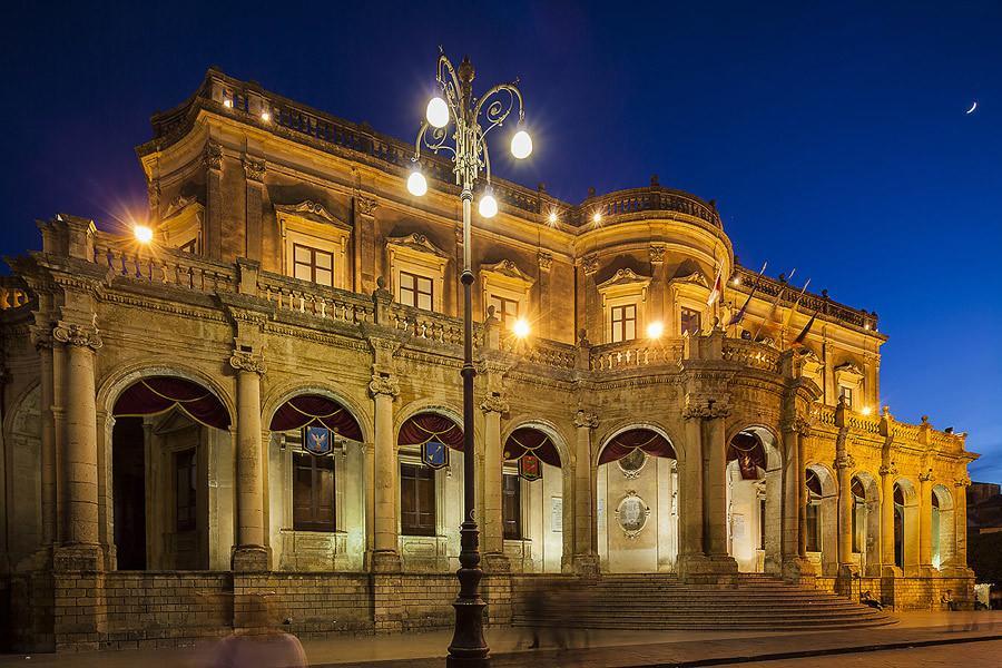 Bed and Breakfast Le Tre Rose Di Maria Noto Exterior foto