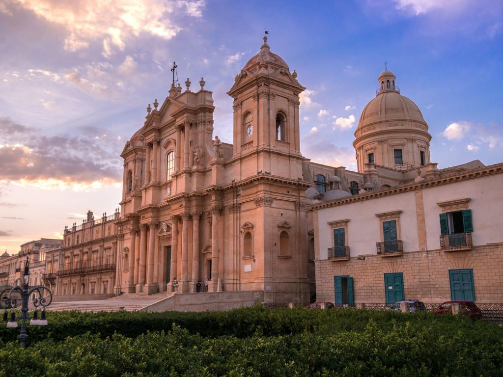 Bed and Breakfast Le Tre Rose Di Maria Noto Exterior foto