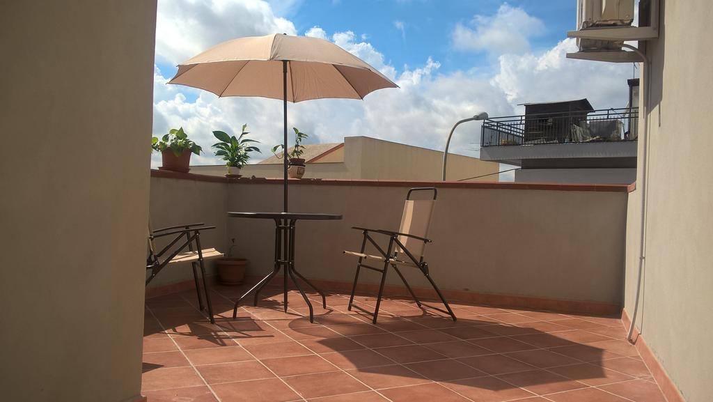 Bed and Breakfast Le Tre Rose Di Maria Noto Exterior foto