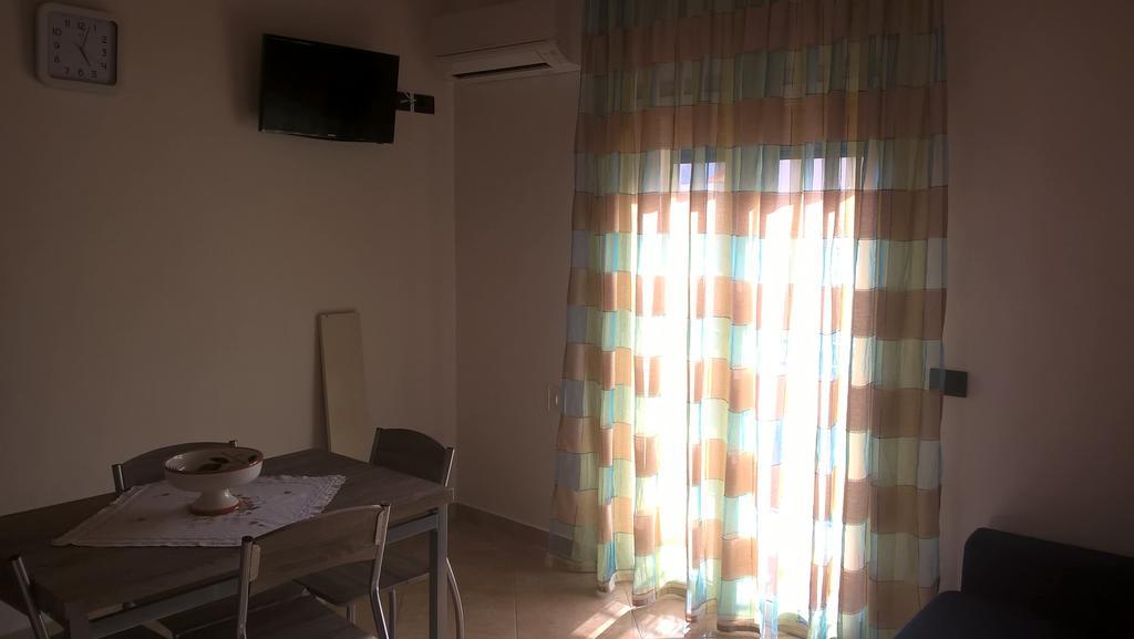 Bed and Breakfast Le Tre Rose Di Maria Noto Habitación foto
