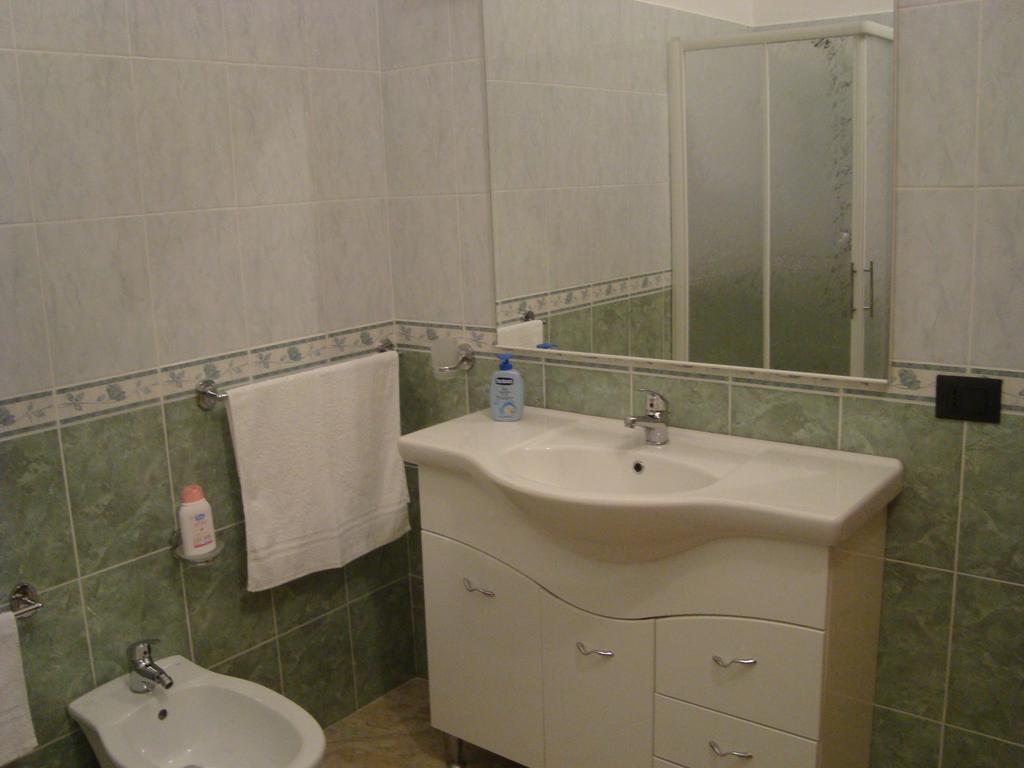 Bed and Breakfast Le Tre Rose Di Maria Noto Habitación foto
