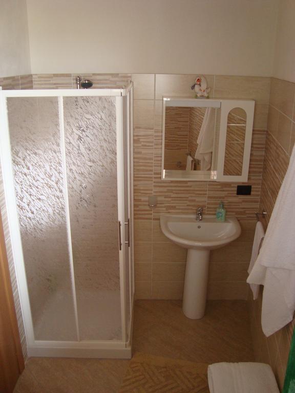 Bed and Breakfast Le Tre Rose Di Maria Noto Habitación foto